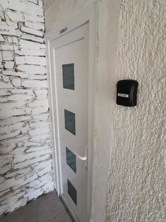 Apartment Thor Rijeka Exterior foto
